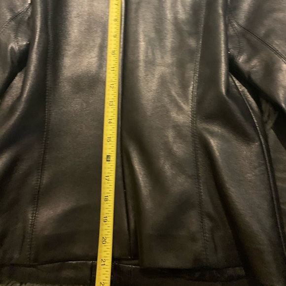🌟Cole Haan Leather Jacket ✨ - Picture 7 of 7